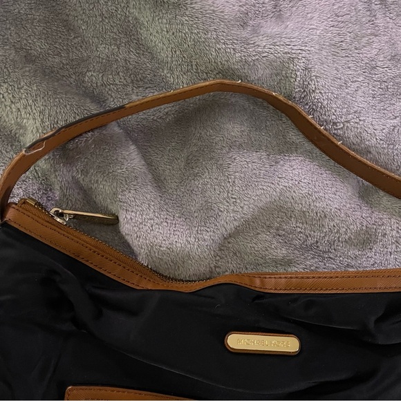 Michael Kors Kempton Nylon Women's Shoulder Bag - Picture 5 of 11